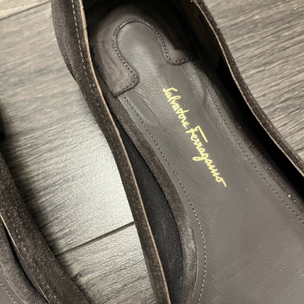 Salvatore Ferragamo Gray Flats with Bow Accent image 2